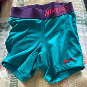 Girls Nike pro shorts